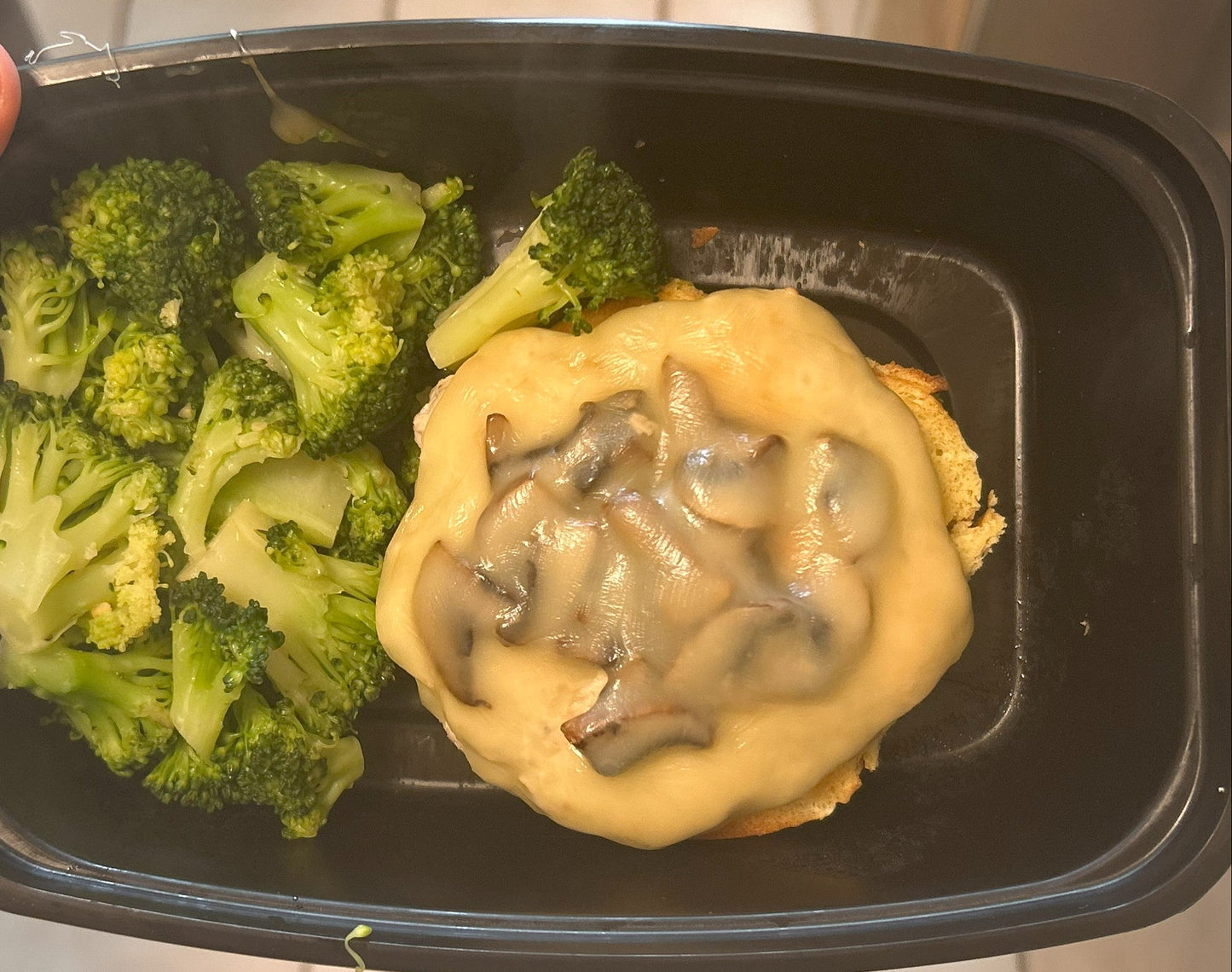 Mushroom turkey burger